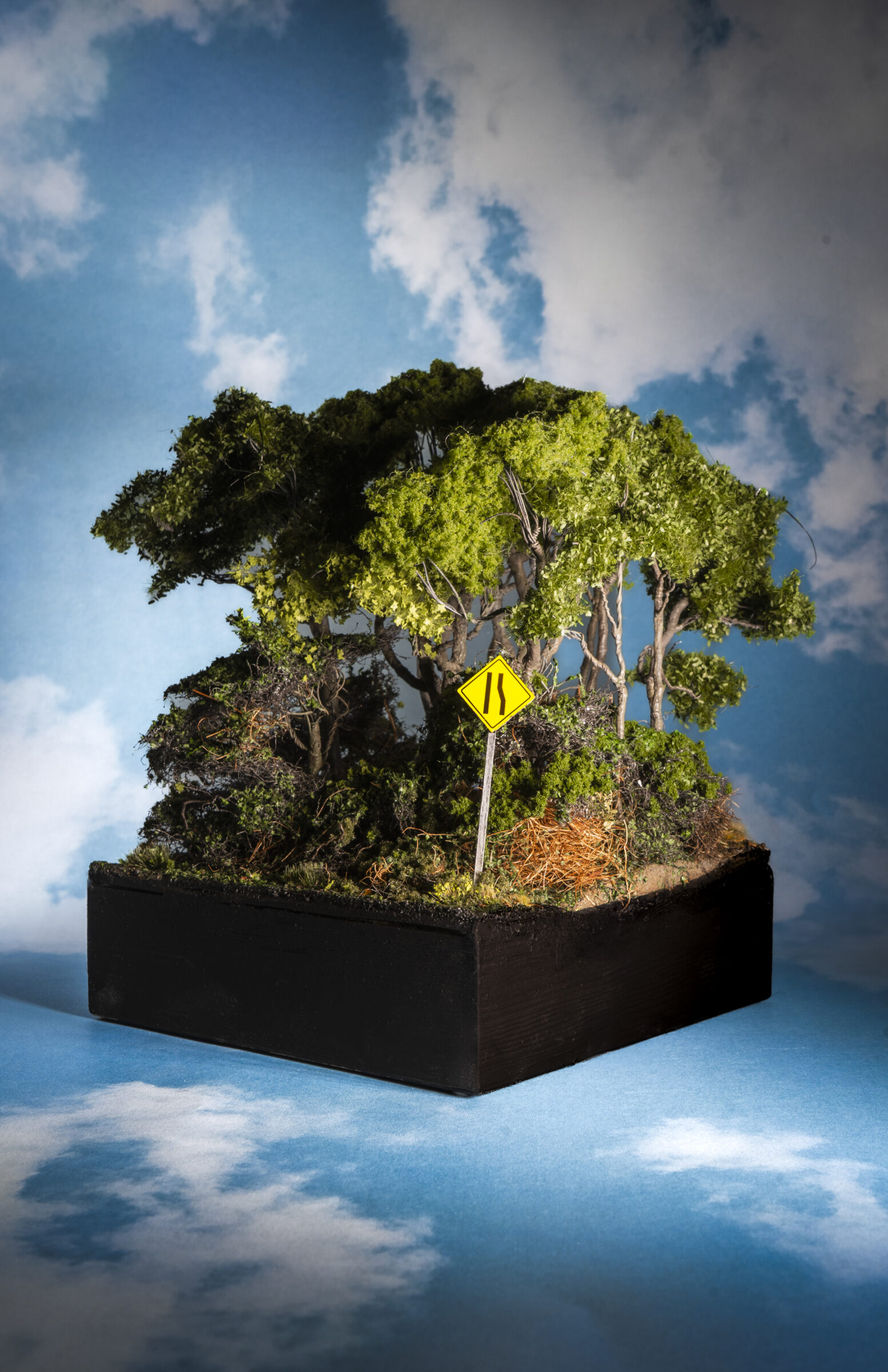 2026 MFA Thesis Exhibition: “MERGING LANE ENDS”